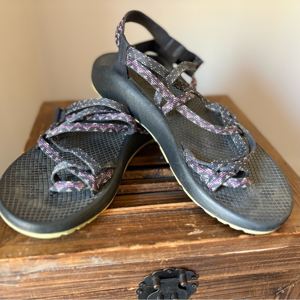 Chaco ZX2 Sandal Women Purple Aztec Double Toe Strap Water Hiking Shoes